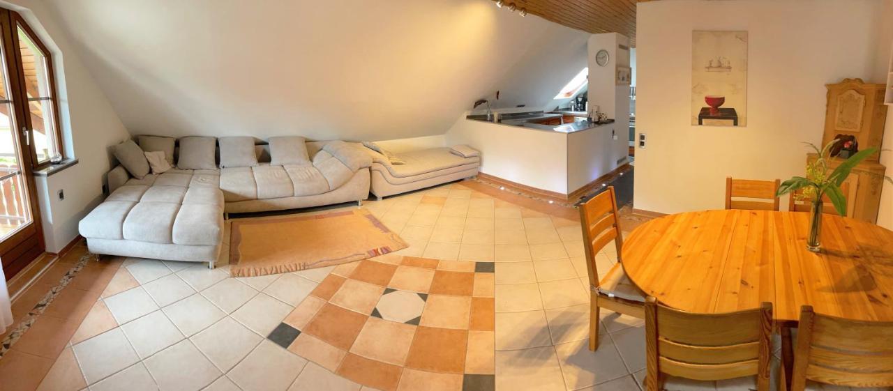 Geraeumiges Maisonette Apartment تودموس المظهر الخارجي الصورة